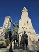 Cervantes Denkmal mit Statue Don Quijote und Sancho Panza  Madrid