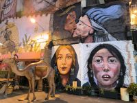 Streetart und Weihnachtsmarkt in Barcelona