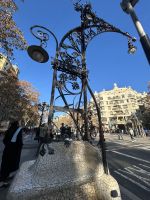 Straßenlampen im Modernisme-Stil