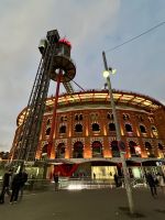 blaue Stunde zu Silvester: Las Arenas an der Plaza España