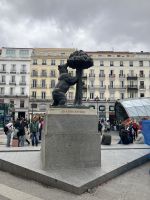 Spanien, Madrid, Bär & der Erdbeerbaum