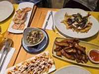 Tapas essen in Barcelona.jpg