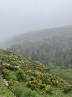 Spanien, Covadonga, Spaziergang durch die Felslandschaft