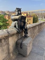 Spanien, Segovia, Teufelchen beim Selfie machen