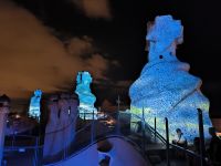 Lichtshow auf dem Dach des Casa Mila 