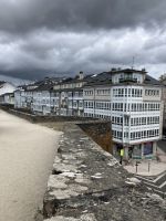 Spanien, Lugo, Blick von der römischen Stadtmauer