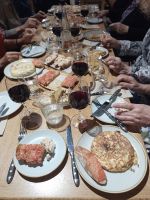 So sah unser Tapas Tisch aus - Madrid, Spanien 