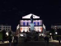 Plaza de Oriente mit der Statue des Felipe IV. und Teatro Real - Madrid, Spanien 