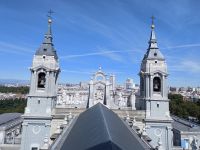 Ausblick von dem Dach der Almudena Cathedrale - Madrid, Spanien