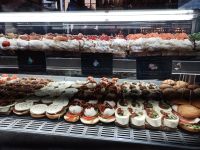 Die Taps Auswahl in Mercado San Miquel - Madrid, Spanien