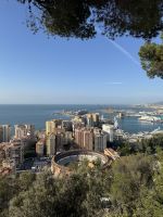 Blick vom Gibralfaro auf die Stierkampfarena und Hafen von Málaga &ndash; &copy; Laetitia Wollny (Eberhardt TRAVEL)