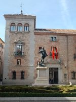Admirals Álvaro de Bazán auf der Plaza de la Villa - Madrid &ndash; &copy; Marieta Beck (Eberhardt TRAVEL)