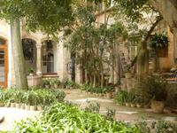 Innenhof des Kartäuserklosters Valdemossa