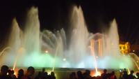 Leuchtspiele am Brunnen am Placa Espanya