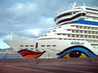 Die AIDAsol im Hafen von Puerto del Rosario &ndash; &copy; Marion Kottlos (Eberhardt TRAVEL)