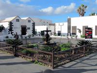 Marktplatz von Teguise &ndash; &copy; Marion Kottlos (Eberhardt TRAVEL)