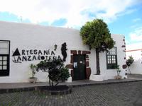 Am Marktplatz von Teguise &ndash; &copy; Marion Kottlos (Eberhardt TRAVEL)