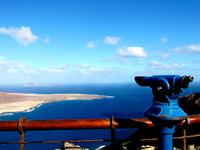 Blick vom Mirador del Rio auf die Insel Graciosa &ndash; &copy; Marion Kottlos (Eberhardt TRAVEL)
