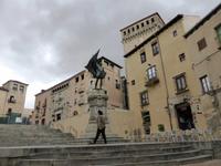 Plaza de San Martin mit Juan Bravo-Denkmal in Segovia