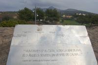 Blick hinauf zum Aussichtspunkt 