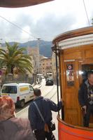 Schaffner in der Straßenbahn von Sollér