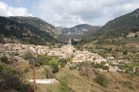 Blick auf das Bergdorf Valldemossa