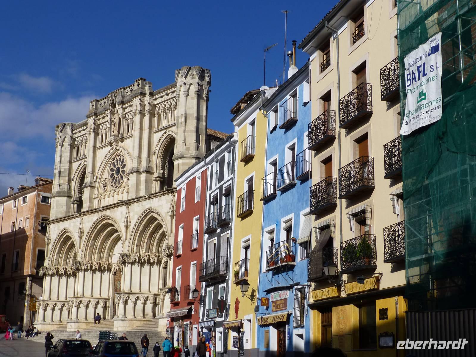 Cuenca - Plaza Mayor mit Hauptfassade der Kathedrale