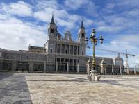 Madrid - Blick zur Almudena Kathedrale