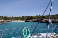 einsame Bucht mit Strand