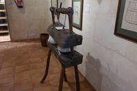 Käsepresse aus Holz