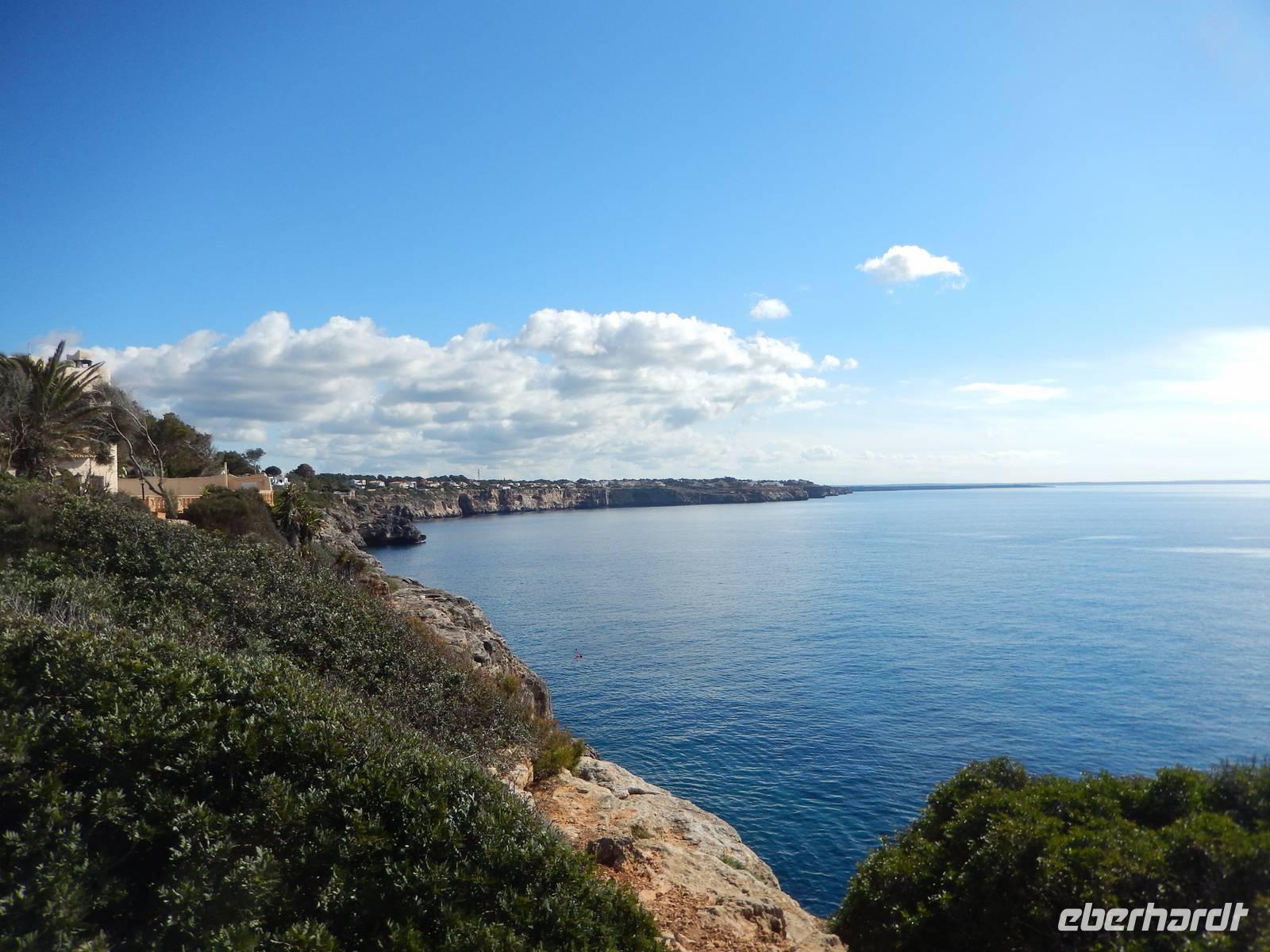 Start der Wanderung am Wachturm in Cala Pi