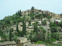 terrassenförmiger Anbau in Deia