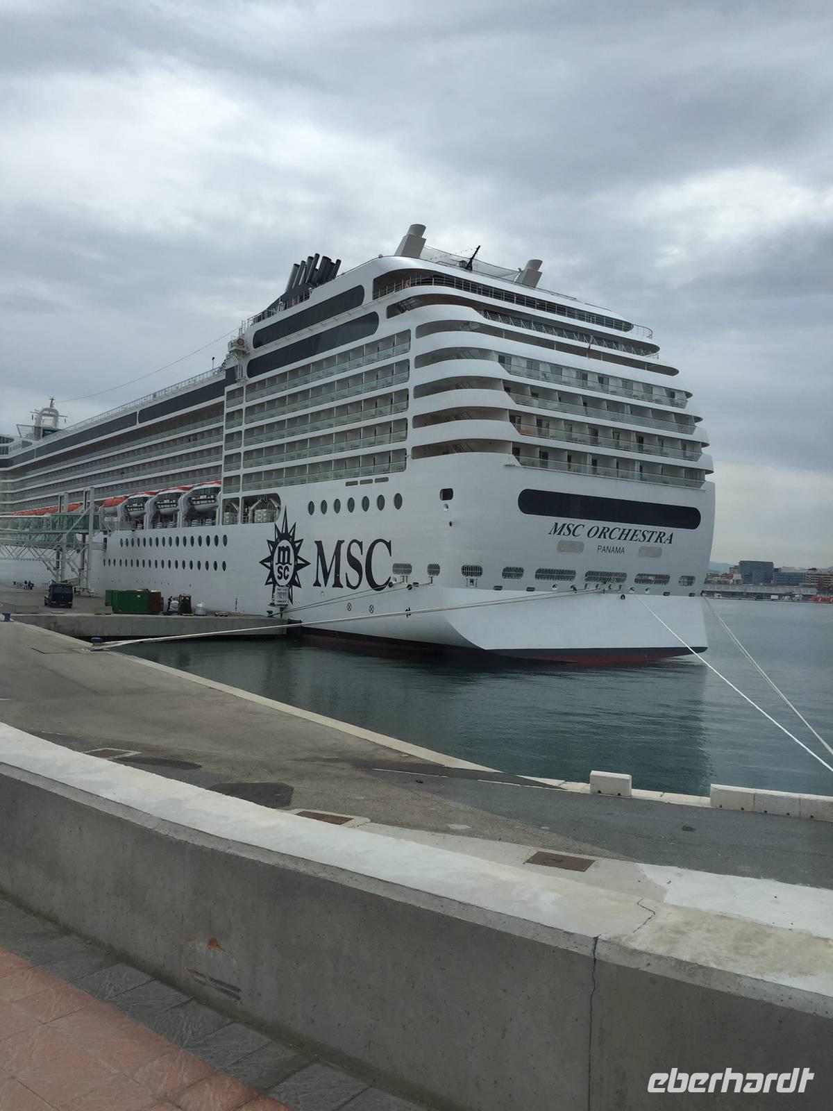 MSC Orchestra im Hafen von Malaga