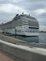 MSC Orchestra im Hafen von Malaga