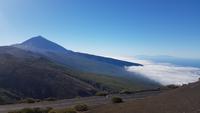 Blick ins Tal mit Passatwolken