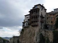 Cuenca - haegende Haeuser