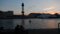 Hafen von Barcelona in der Dämmerung
