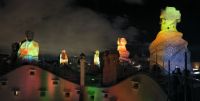 Lichtshow auf dem Dach des Casa Mila 