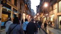 Stadtrundgang in der Dämmerung in Girona