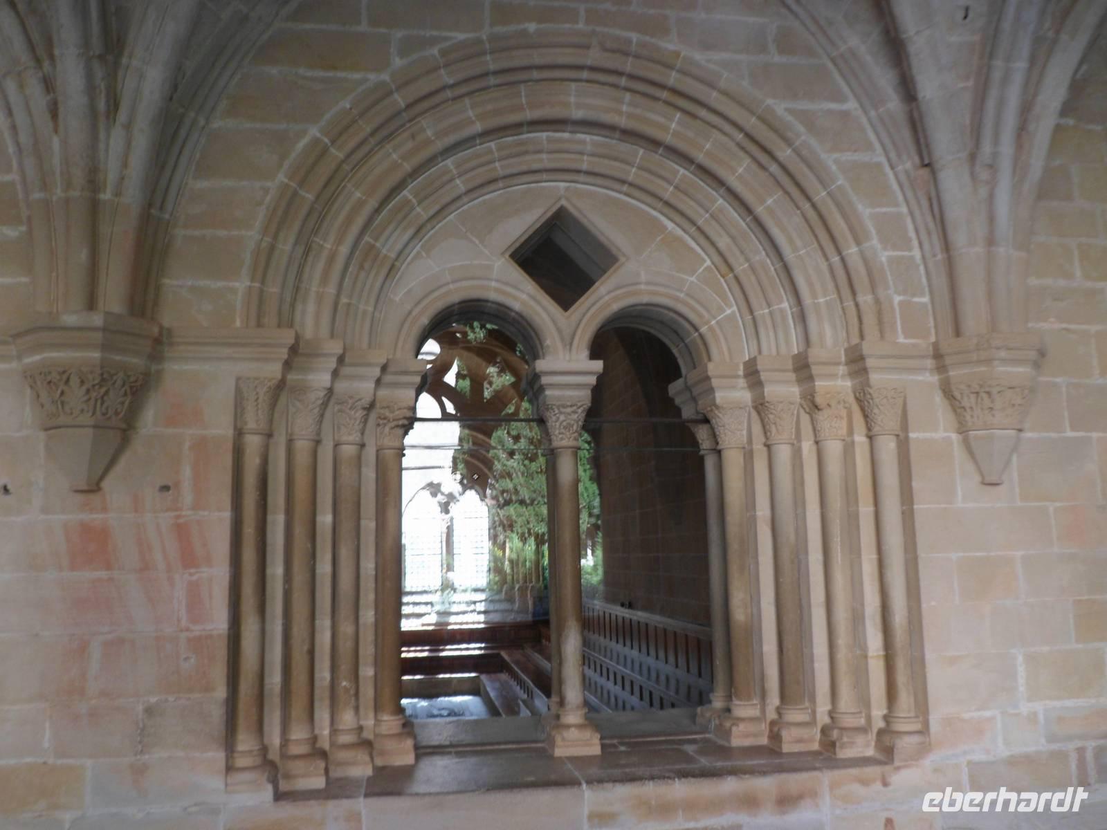 im Klostergarten von Poblet, einfach schön, der Kreuzgang