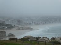 Südafrikas Küste im Nebel