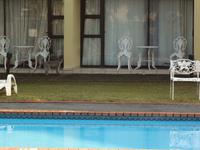 ist denn hier keine Tuere offen ? 