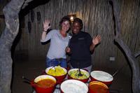Simbavati River Lodge - Abendessen in der Boma