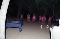 Abendessen am Lagerfeuer im Stone Camp im Mkhaya Game Reserve