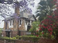 Komfortable Villa in Mitten der Frühjahrsblüte