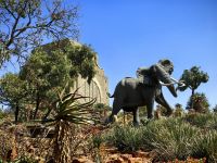 Riesige Elefantenskulptur am Vortrekker Monument, Pretoria