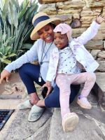 Überall lächelt man uns zu und fragt, woher wir kommen, hier Pretoria