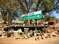 Souvenirstände am Wegesrand