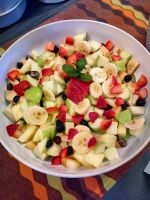 Zum Frühstück gibt es frischen Obstsalat, Christlin Lodge