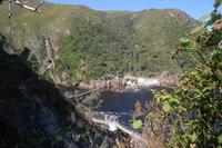 Hängebrücke über die Mündung des Stormsriver